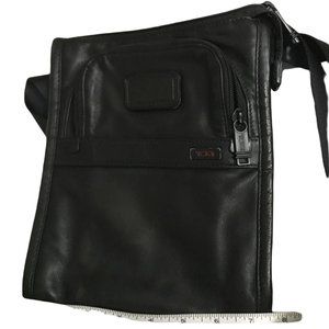 TUMI Men's leather pocket bag - crossbody style